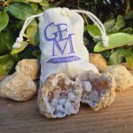 Lot de 8 petites Géodes de Quartz Cristal de Roche à Ouvrir - Cristaux scintillants - Maroc